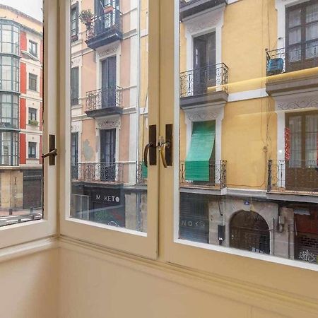Vivienda Turistica Estilosa En La Zona Vieja Bilbao Exteriör bild