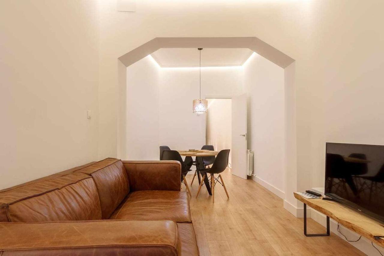 Vivienda Turistica Estilosa En La Zona Vieja Bilbao Exteriör bild