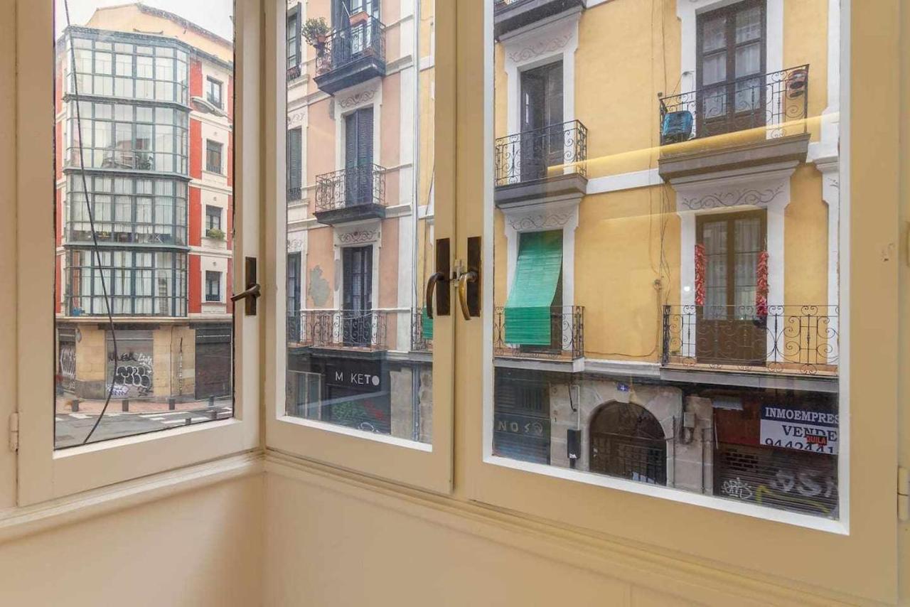 Vivienda Turistica Estilosa En La Zona Vieja Bilbao Exteriör bild