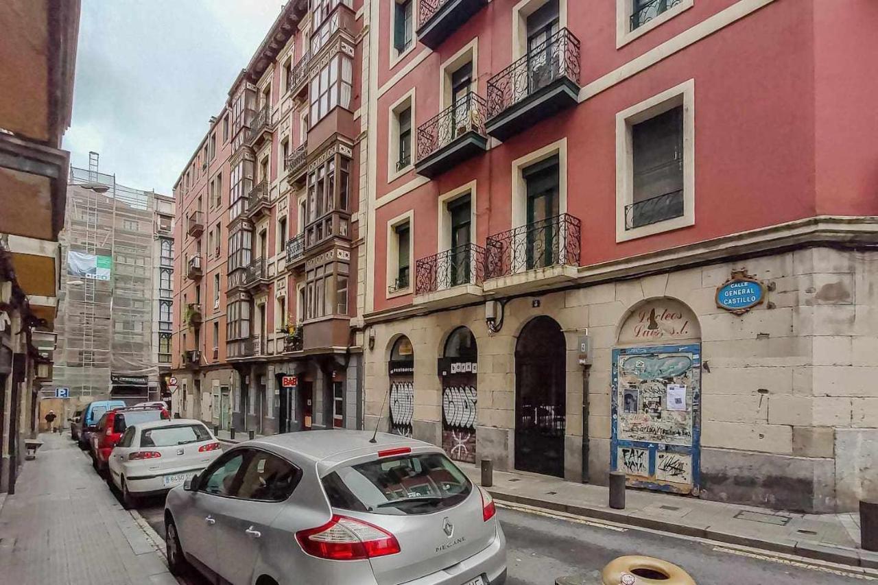 Vivienda Turistica Estilosa En La Zona Vieja Bilbao Exteriör bild